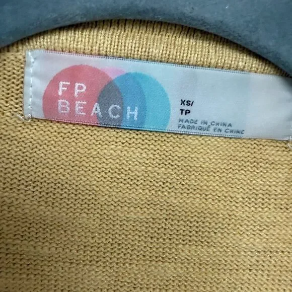 Free people beach yellow button down cardigan sweater size XS - Picture 4 of 4